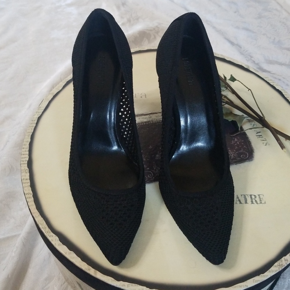 Cute Black Stiletto Heels NWOT - Picture 2 of 8